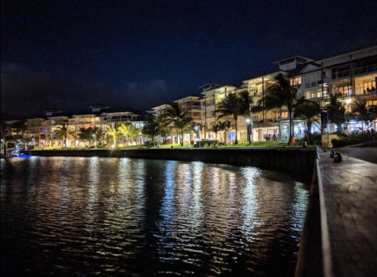 Ferienwohnung Boathouse Port Of Airlie Airlie Beach Exterior foto